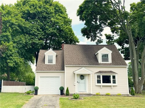 127 Newfield Dr, Greece, NY, 14616-3043 | Card Image