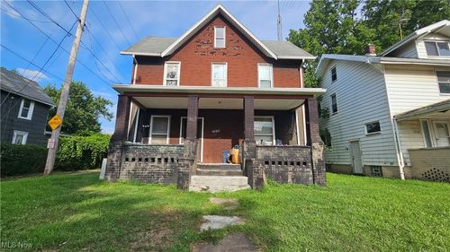 1338 Maple Ave Ne, Canton, OH, 44705-1718 | Card Image