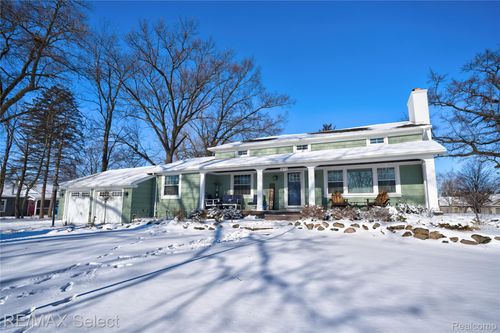 1640 Wenwood Pkwy, Fenton, MI, 48430-1150 | Card Image