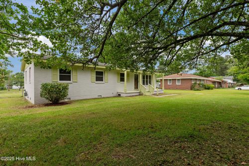 210 Glenburnie Dr, New Bern, NC, 28560-2848 | Card Image