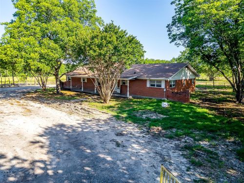 324 County Road 904, Joshua, TX, 76058-5102 | Card Image