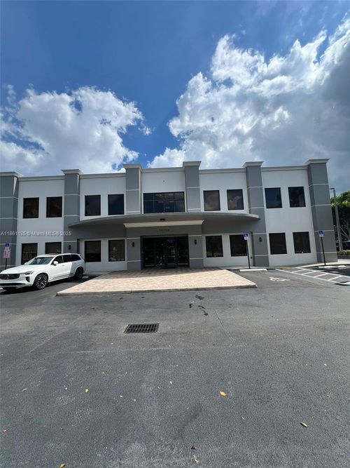 14750 Sw 26th St, Miami, FL, 33185-5933 | Card Image