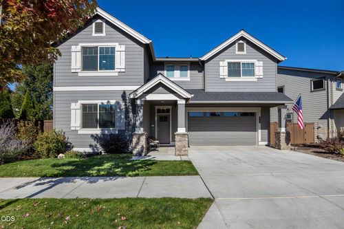 4395 Sw 36th St, Redmond, OR, 97756-6746 | Card Image