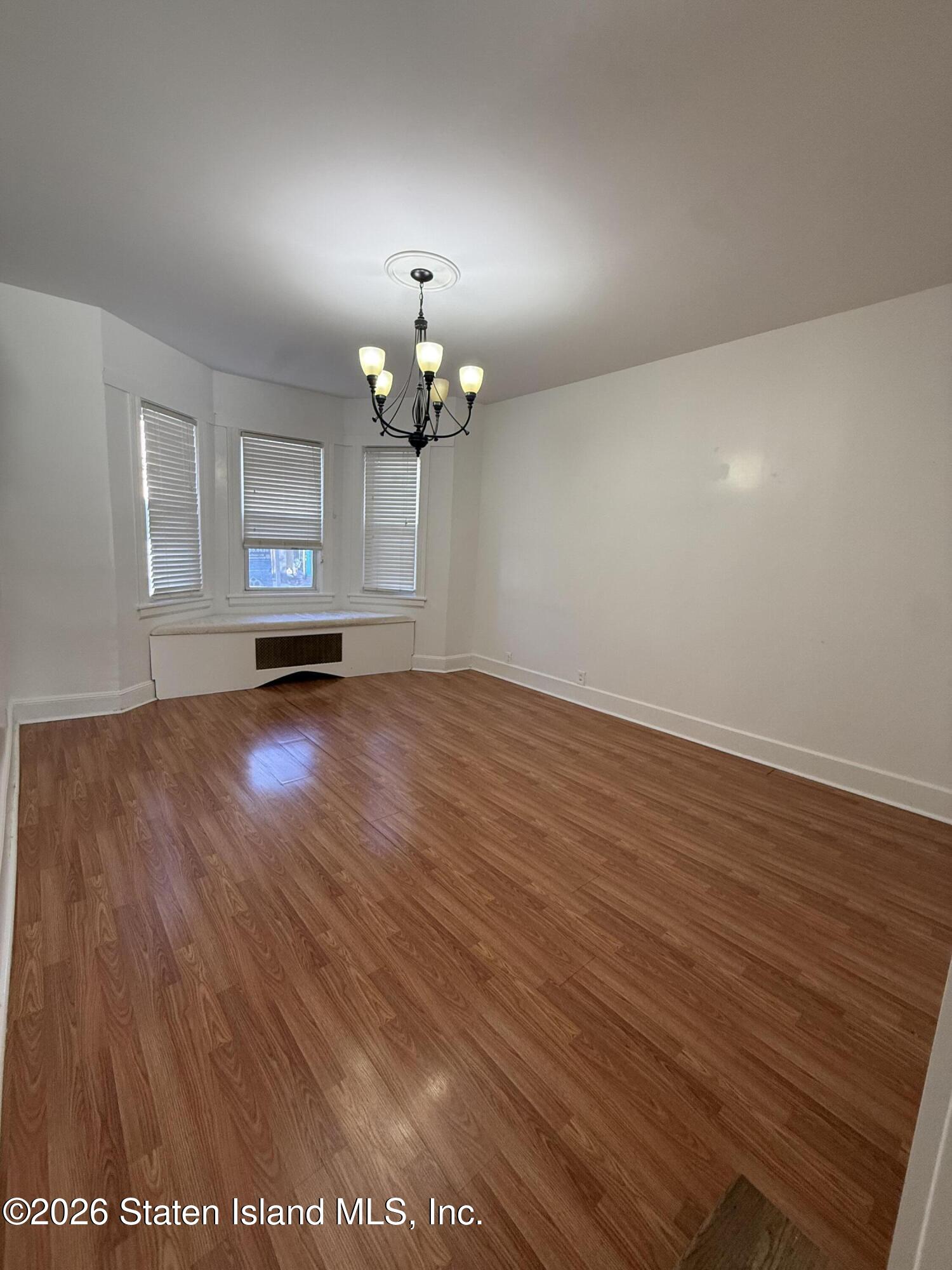 Residential Lease in Staten Island 3