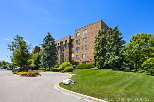 4d-453 Raintree Dr, Glen Ellyn, IL, 60137-6759 | Card Image