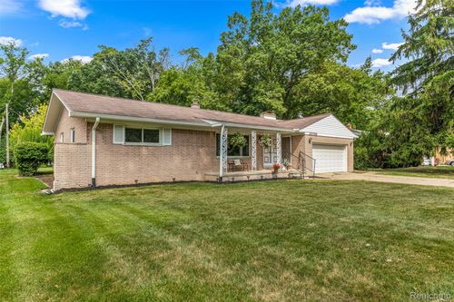 20766 Hcl Jackson, Grosse Ile, MI, 48138-1148 | Card Image