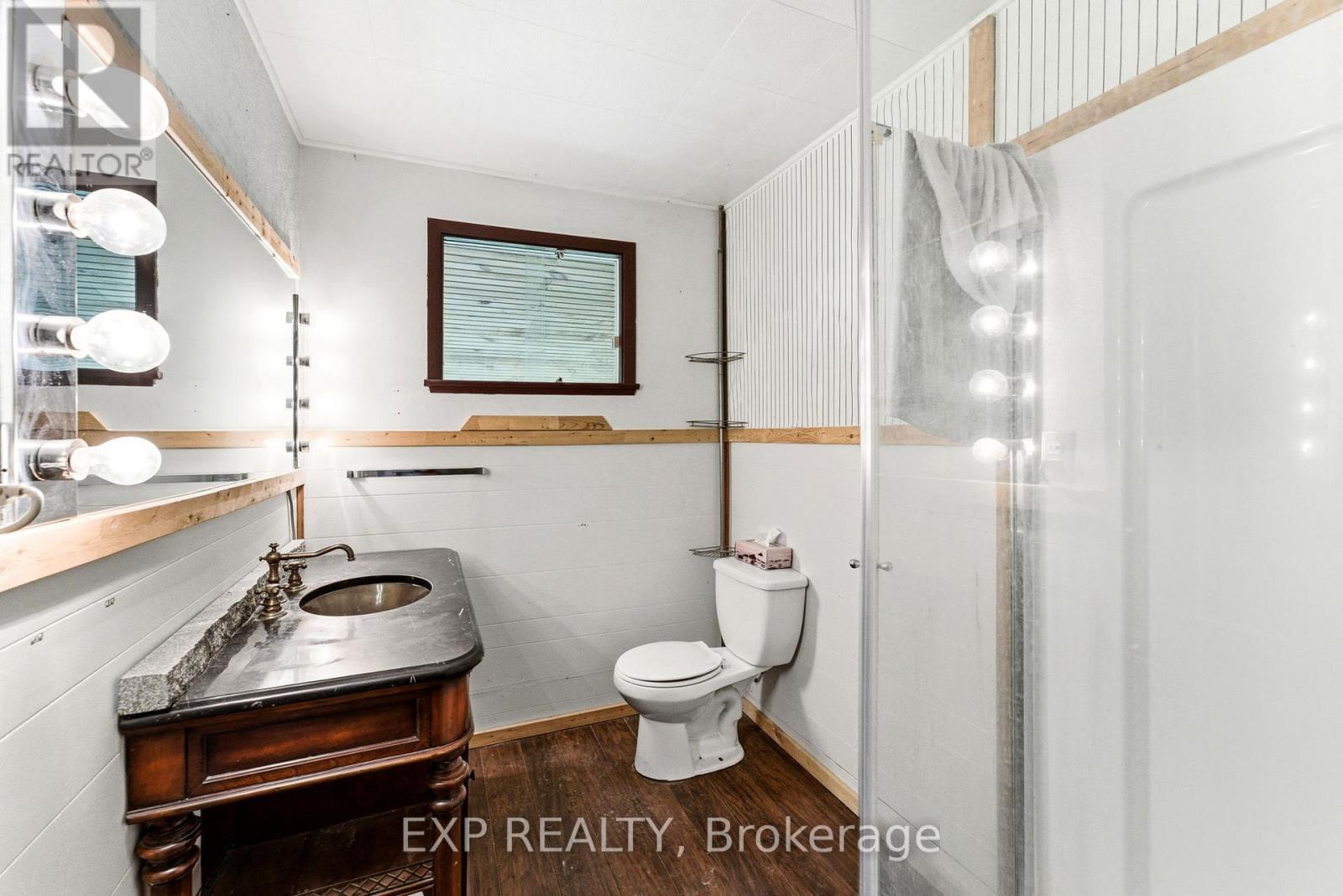 Residential in Muskoka Lakes (Cardwell) 2