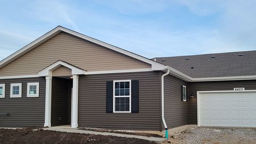 6423 Juniper Dr, Wonder Lake, IL, 60097-1316 | Card Image