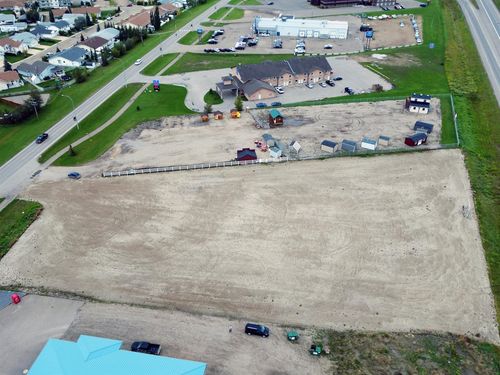 4504 42 Ave, Innisfail, AB, T4G1P6 | Card Image