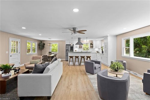 4300 Lisa Dr, Winston-Salem, NC, 27103-5929 | Card Image