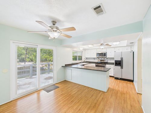 3302 Holly Green Dr, Kingwood, TX, 77339-1341 | Card Image