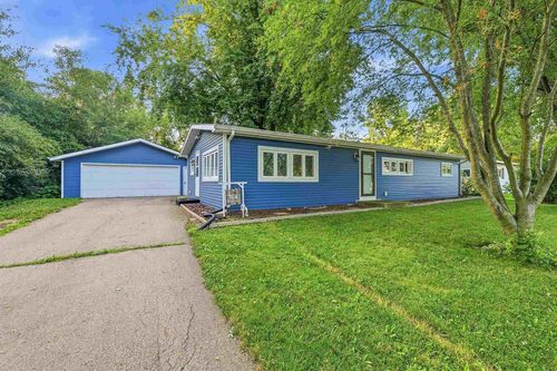 764 Forest Dr, MAYVILLE, WI, 53050-1704 | Card Image