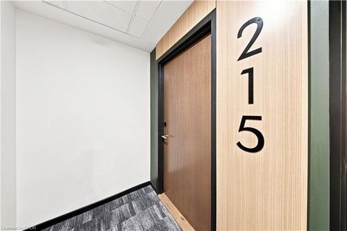 215-101 Golden Eagle Rd, Waterloo, ON, N2V0H4 | Card Image