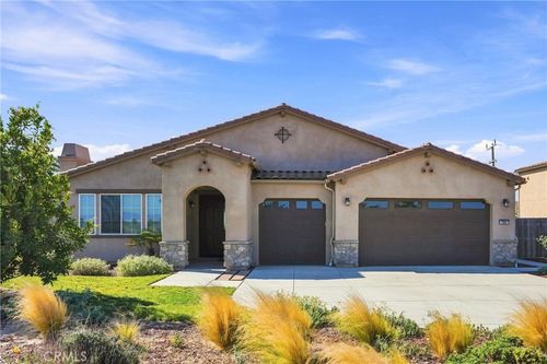 794 Hickok, Santa Maria, CA, 93455 | Card Image