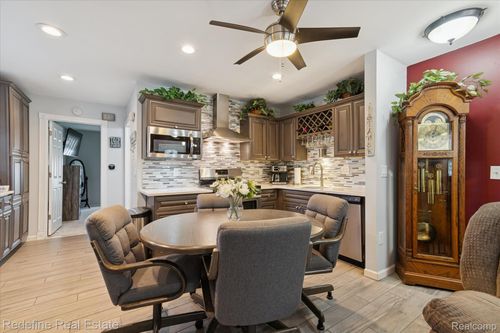 50340 Helfer Blvd, Wixom, MI, 48393-3237 | Card Image