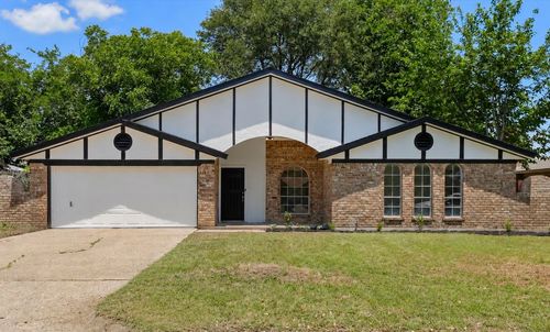 2004 Pebblecreek Dr, Cleburne, TX, 76033-7909 | Card Image