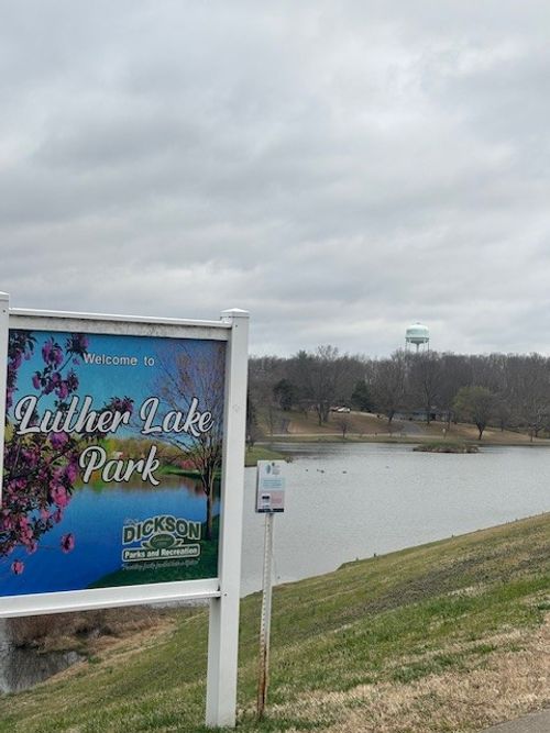 102 W Lake Dr, Dickson, TN, 37055-1440 | Card Image
