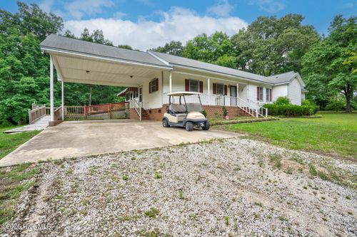 6562 Squirrel Den Rd, Bailey, NC, 27807-8825 | Card Image