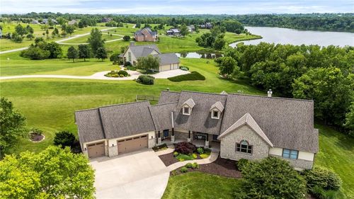 15405 161st St, Bonner Springs, KS, 66012-7889 | Card Image