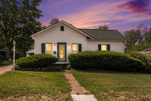 217 W State St, Cassopolis, MI, 49031-1354 | Card Image