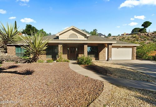 860 Hempstead Dr, El Paso, TX, 79912-1554 | Card Image