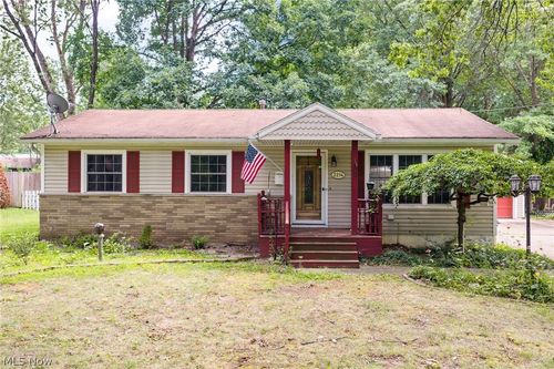 2214 Conwill Road, Stow, OH, 44224 | Card Image