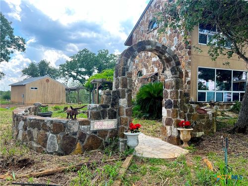 184 Guadalupe Hills Ln, Seguin, TX, 78155-9653 | Card Image