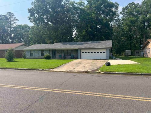205 E Busbee St, Camden, AR, 71701-7177 | Card Image