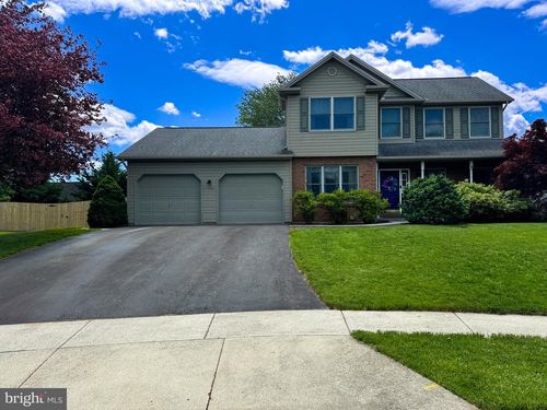 329 Hunter Path Rd, HUMMELSTOWN, PA, 17036-2717 | Card Image