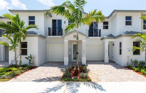 6989 Pines Cir, Coconut Creek, FL, 33073-2749 | Card Image