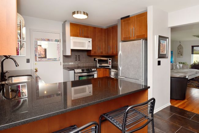 C-2 - 42266 Woodward Ave, Condo with 2 bedrooms, 2 bathrooms and null parking in Bloomfield Hills MI | Image 8