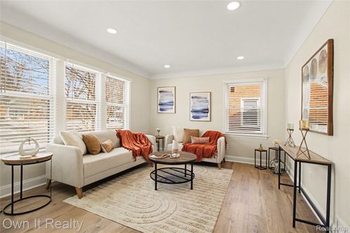 15574 Fox, Redford, MI, 48239-3936 | Card Image