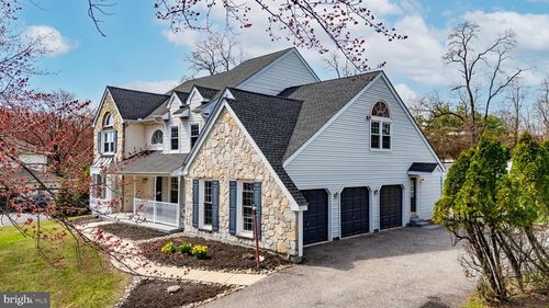 3012 Peacock Dr, Audubon, PA, 19403-1716 | Card Image