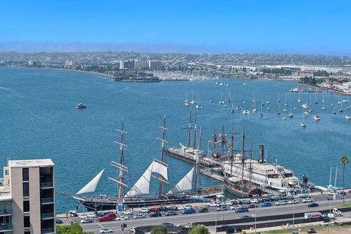 2206-1325 Pacific Hwy, San Diego, CA, 92101-1745 | Card Image