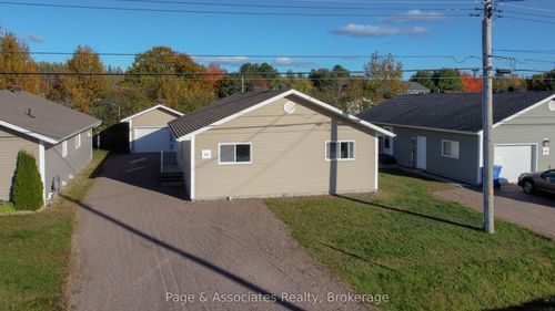 426 Demers St, Sturgeon Falls, ON, P2B3E8 | Card Image