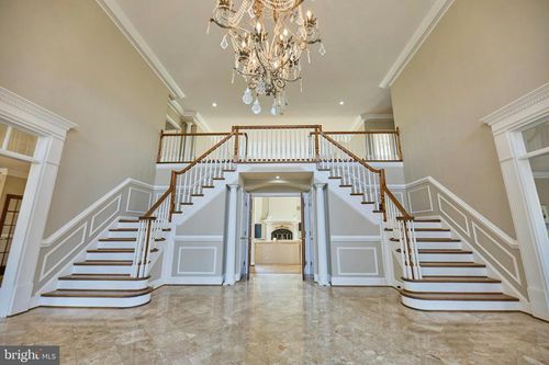 6830 Clifton Rd, CLIFTON, VA, 20124-1527 | Card Image