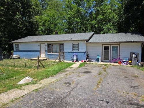 477 Hilltop Acres St, North Wilkesboro, NC, 28659-9079 | Card Image