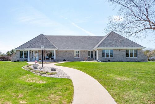 N108W15053 Bel Aire Lane, Germantown, WI, 53022 | Card Image