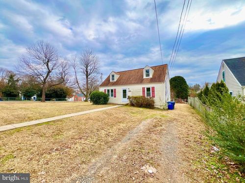 7330 Poplar Ct, Falls Church, VA, 22042-1420 | Card Image