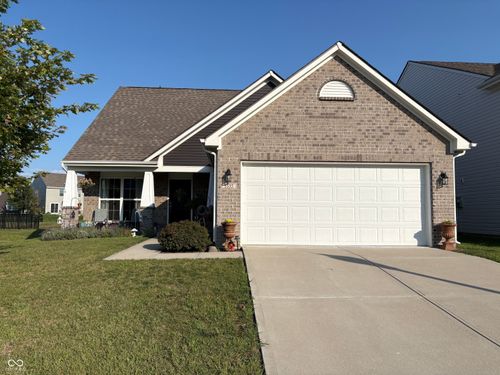 5335 Maywood Dr, Whitestown, IN, 46075-4559 | Card Image