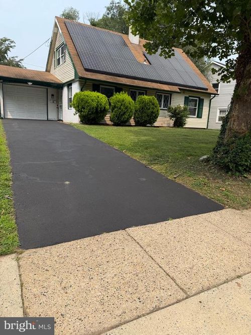 39 Babcock Ln, Willingboro, NJ, 08046-1603 | Card Image