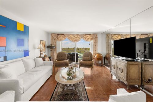 611-210 Sea View Dr, Key Biscayne, FL, 33149-2524 | Card Image