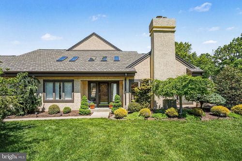 944 Hedgerow Ct, BLUE BELL, PA, 19422-2408 | Card Image