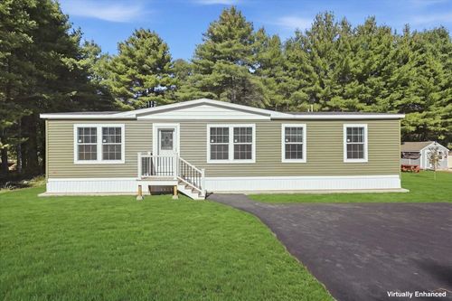 4 Bahl Street, Nashua, NH, 03063 | Card Image