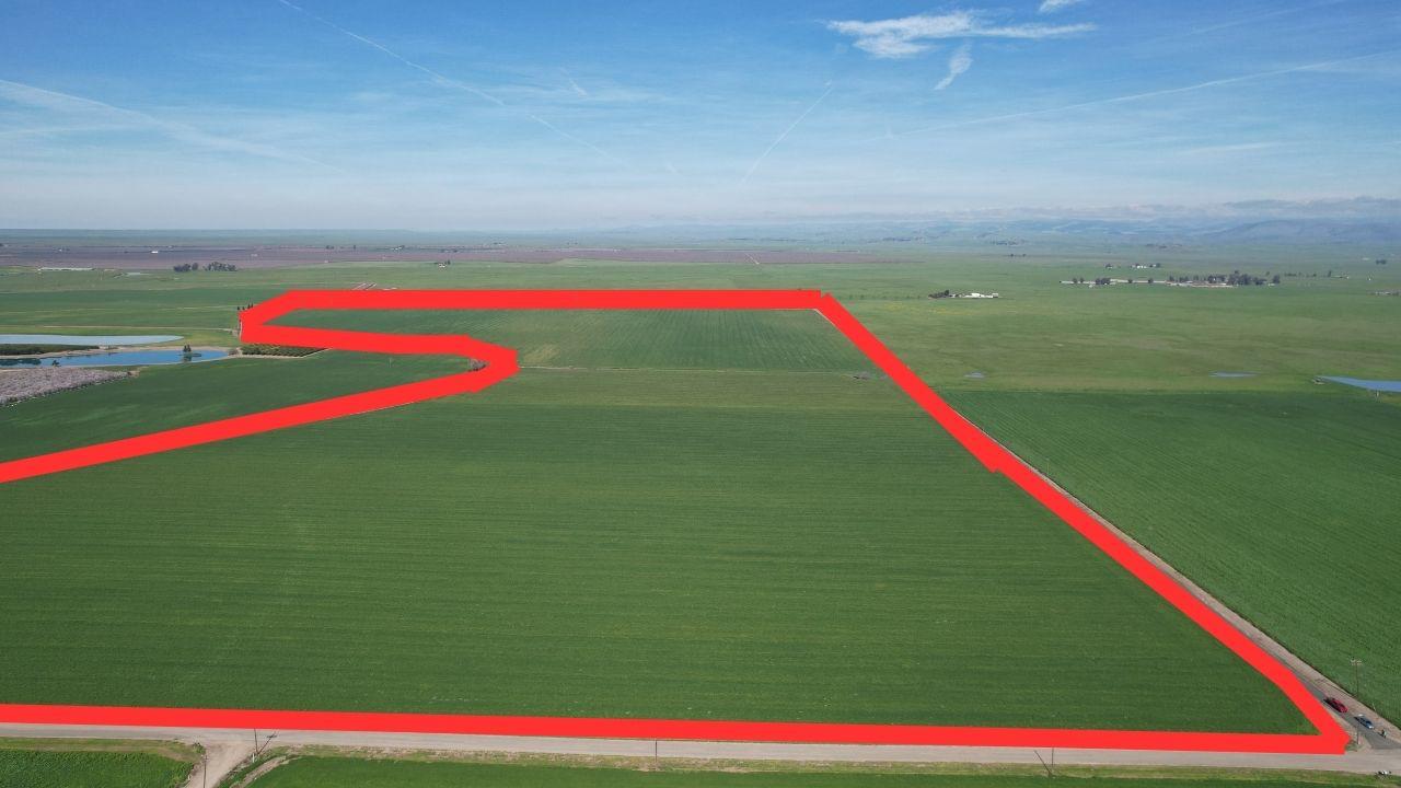 Farm in Le Grand 2