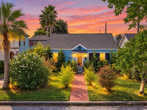 5223 Avenue O, Galveston, TX, 77551-4736 | Card Image