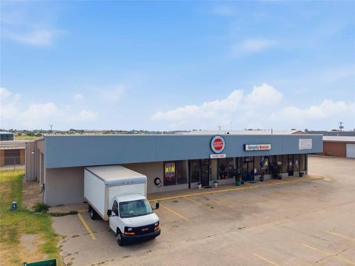 1611 E Us Highway 66, El Reno, OK, 73036-5727 | Card Image