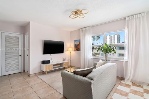 apt-10-1824 Monroe St, Hollywood, FL, 33020-5143 | Card Image