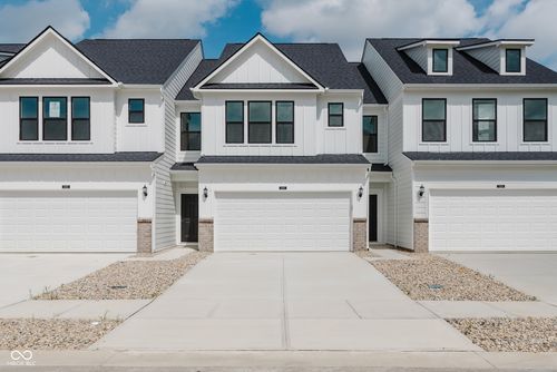 3283 Haflinger Dr, Zionsville, IN, 46077-0448 | Card Image