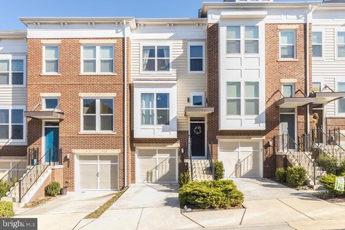 42674 Orefield Ter, BRAMBLETON, VA, 20148-8072 | Card Image
